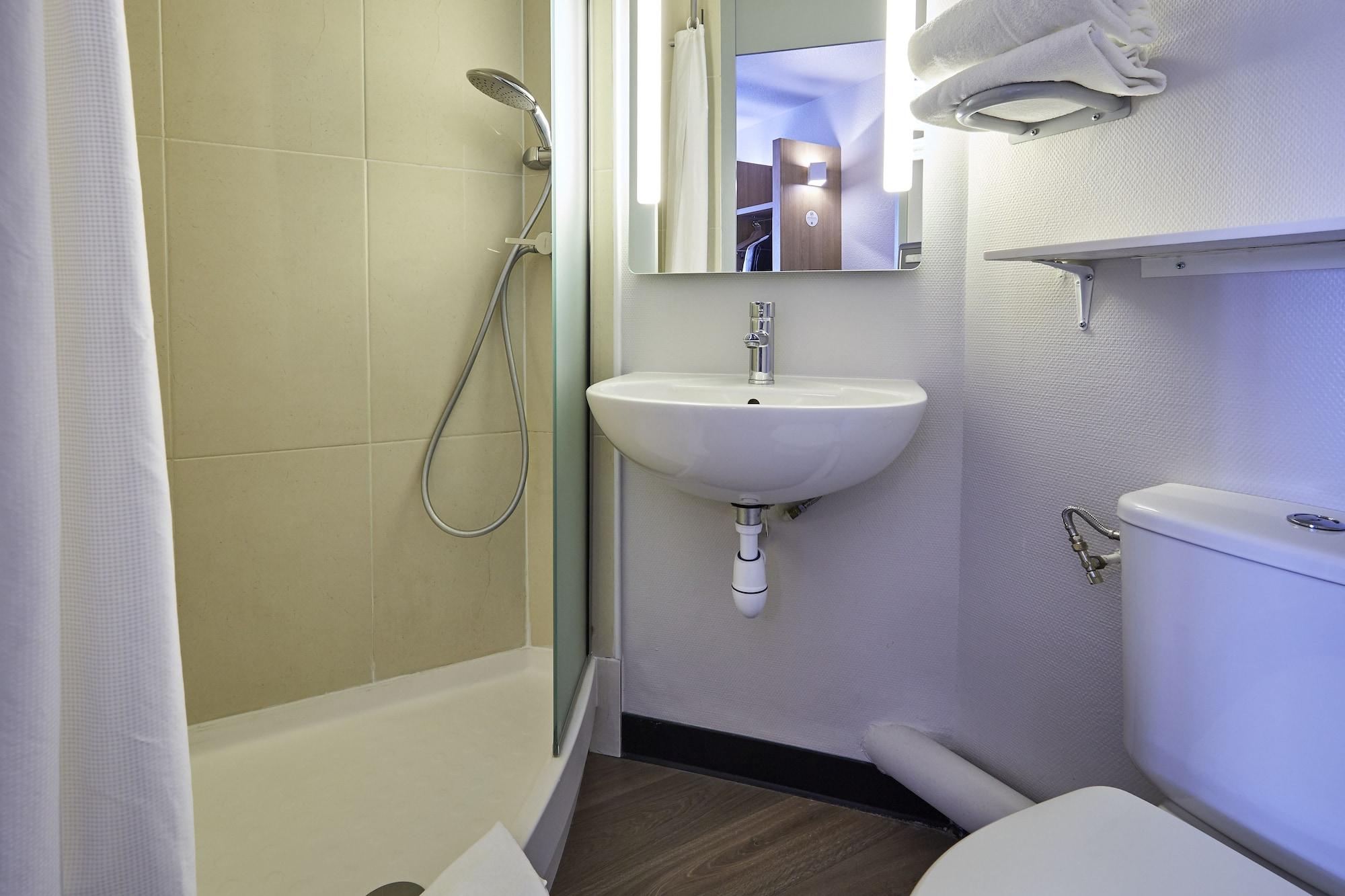 B&B Hotel Villeneuve Loubet Plage Экстерьер фото
