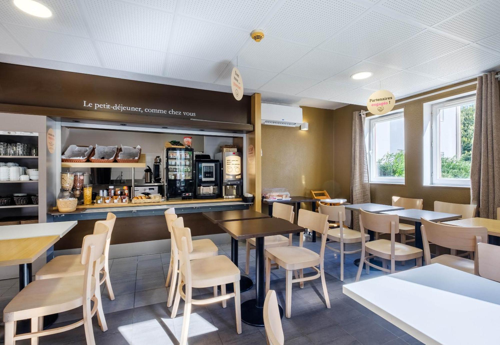 B&B Hotel Villeneuve Loubet Plage Экстерьер фото