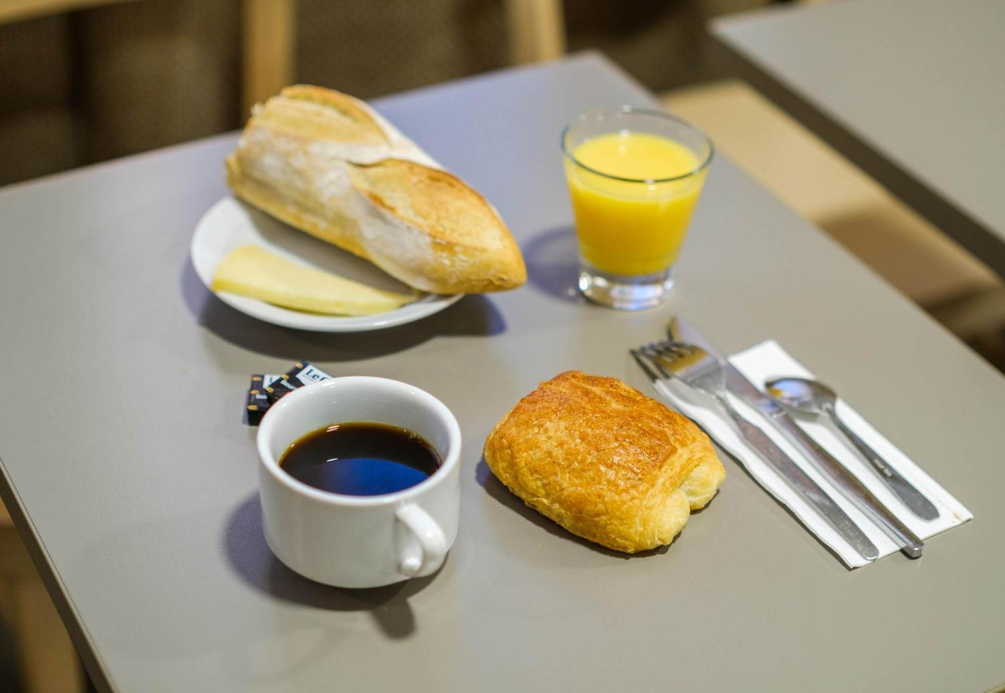 B&B Hotel Villeneuve Loubet Plage Экстерьер фото