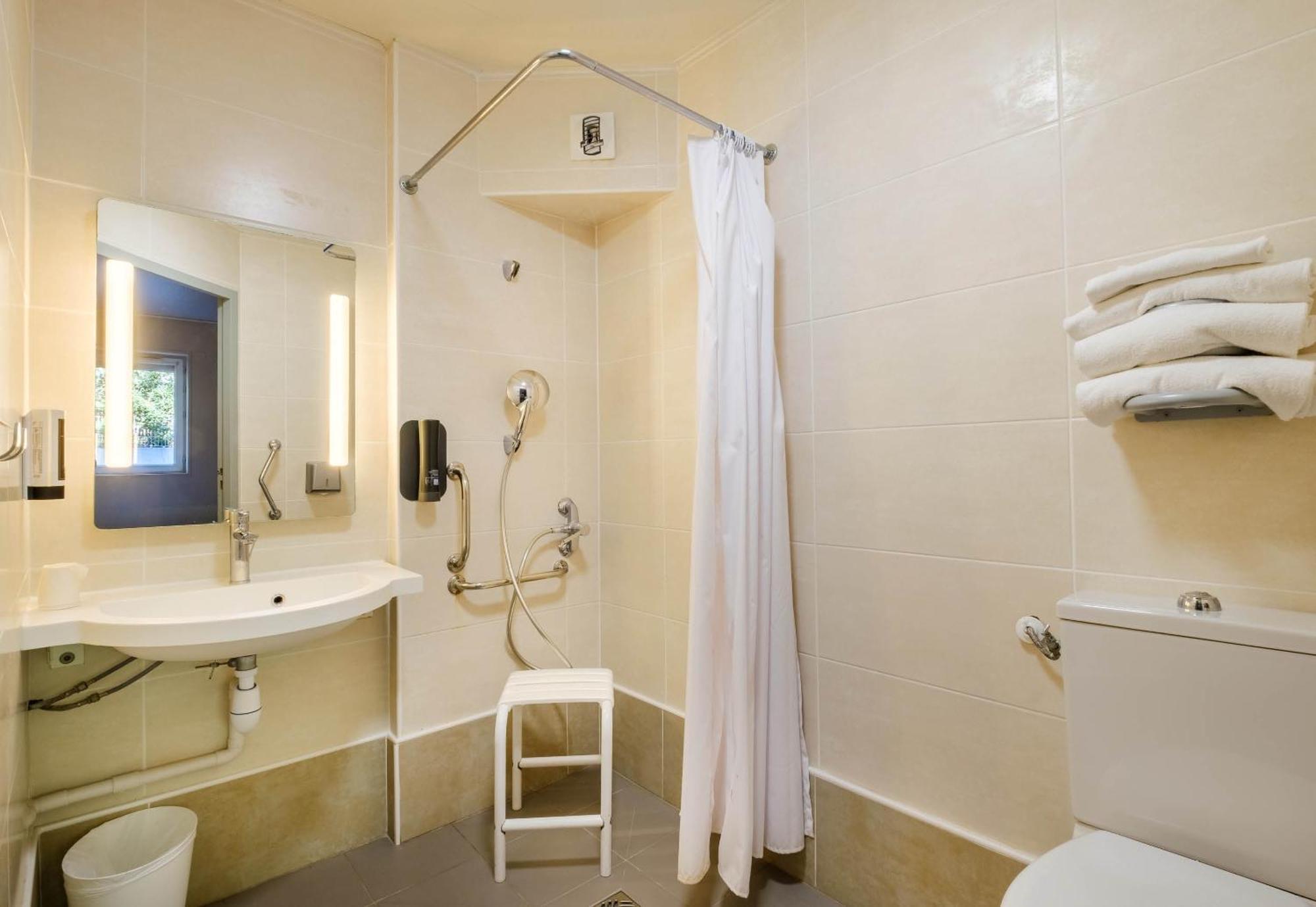 B&B Hotel Villeneuve Loubet Plage Экстерьер фото