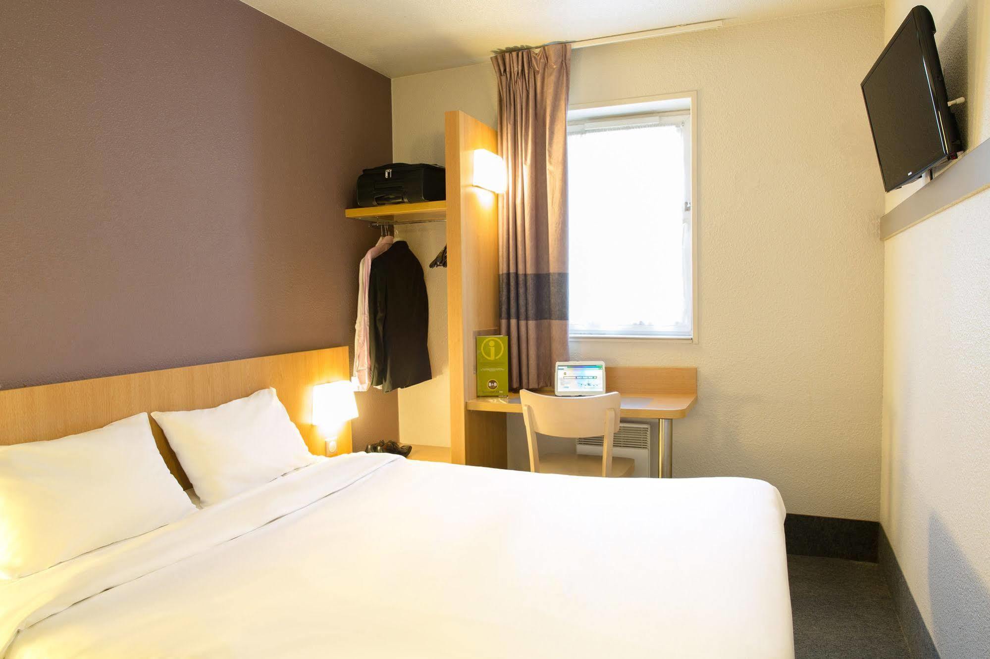 B&B Hotel Villeneuve Loubet Plage Экстерьер фото