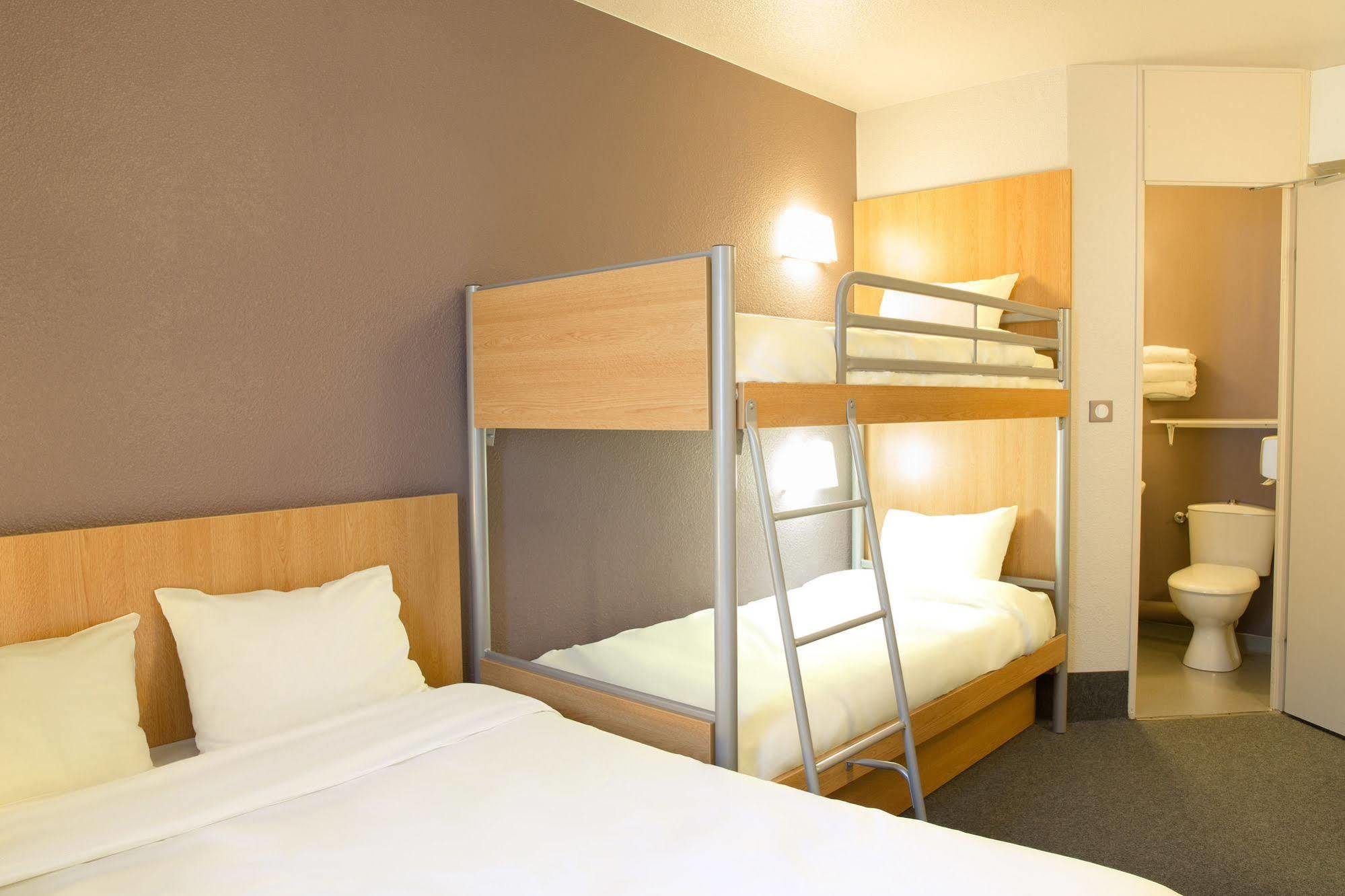 B&B Hotel Villeneuve Loubet Plage Экстерьер фото